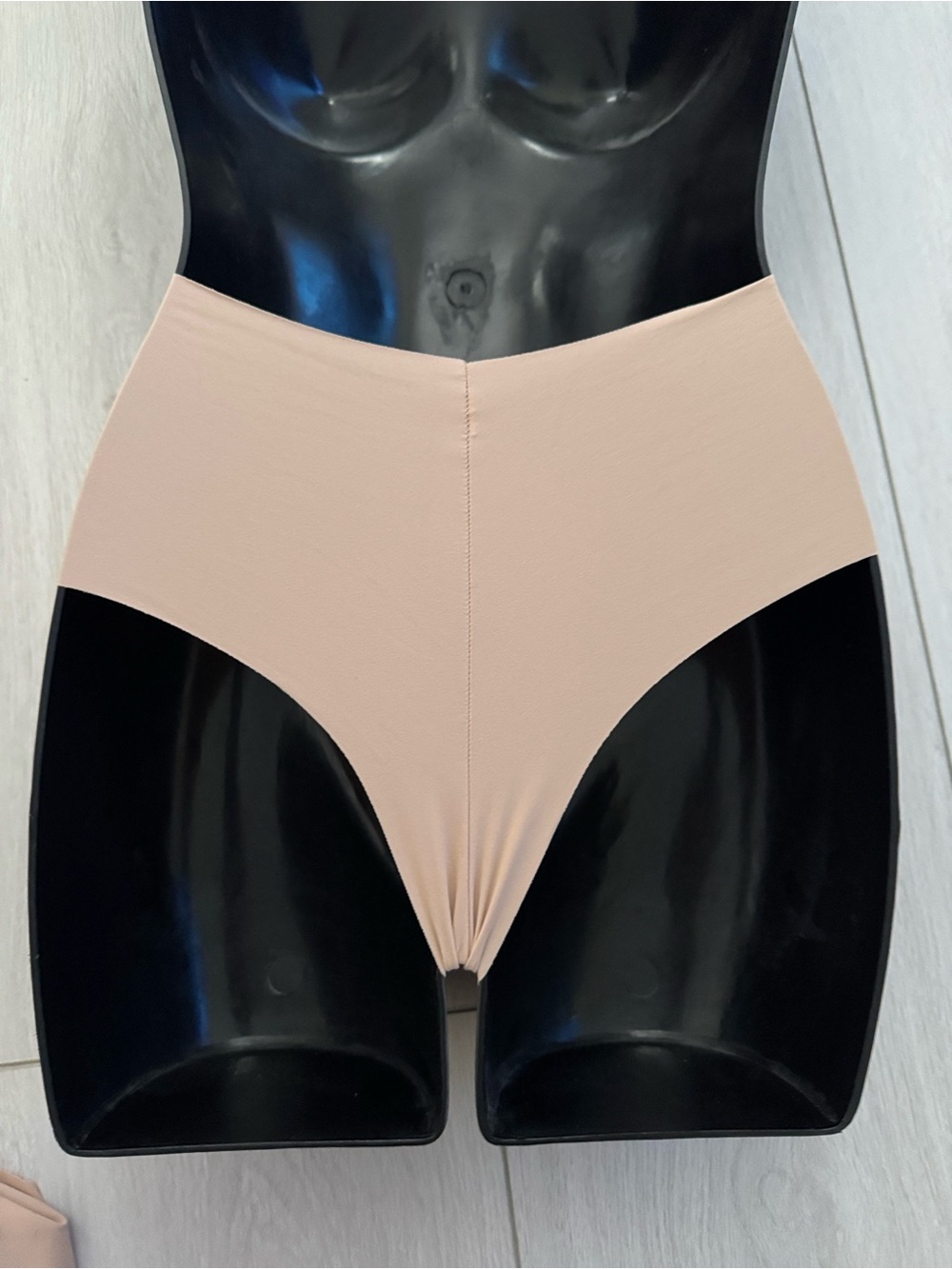 NEW High-Rise Nude Women’s Thongs  (set of four)